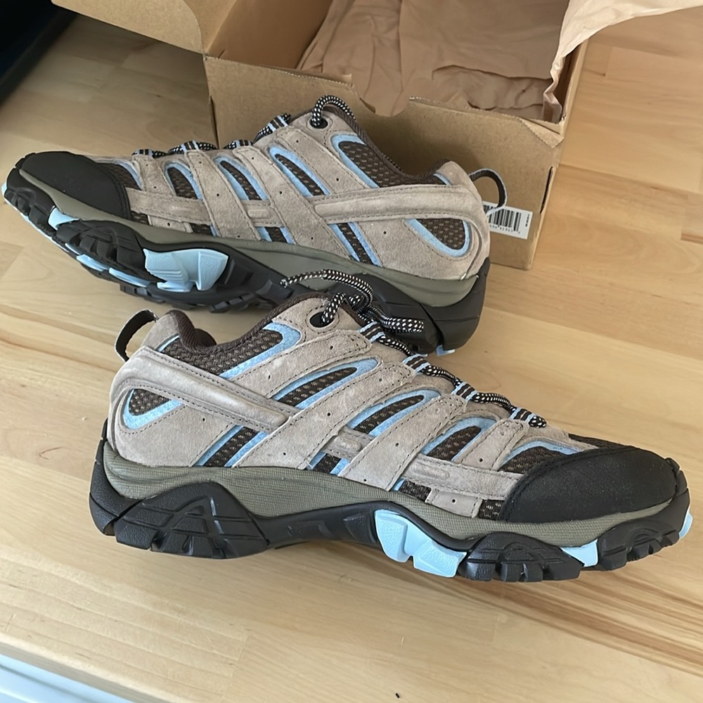 NEW, Merrell Moab 2 Vent, Brindle color, size 8, women's